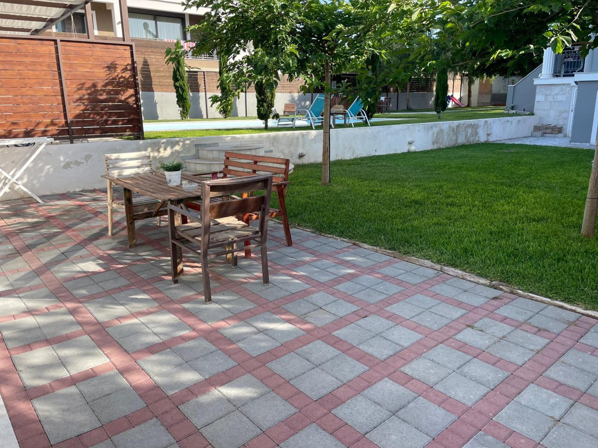 Pool Guesthouse Corinth ภายนอก รูปภาพ